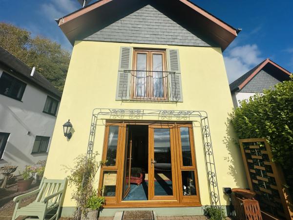 En la foto se muestra el objeto Bay View - holiday cottage by the sea with stunning views ubicado en la ciudad de Pendine.