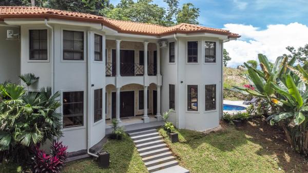 Στη φωτογραφία φαίνεται το αντικείμενο Villa Montana που βρίσκεται στην πόλη Tarcoles.