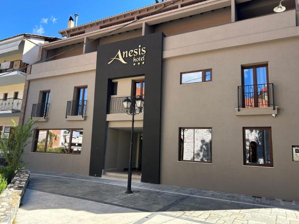 A la foto es mostra l'objecte Anesis Hotel situat a la ciutat de Kalavrita.