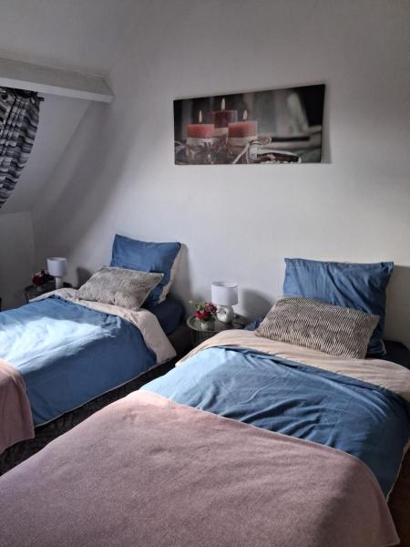 A la foto es mostra l'objecte location dreux situat a la ciutat de Dreux.