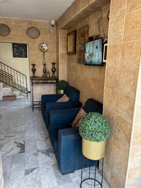 På billedet ses objektet New Hamoudeh Hotel beliggende i byen Amman.