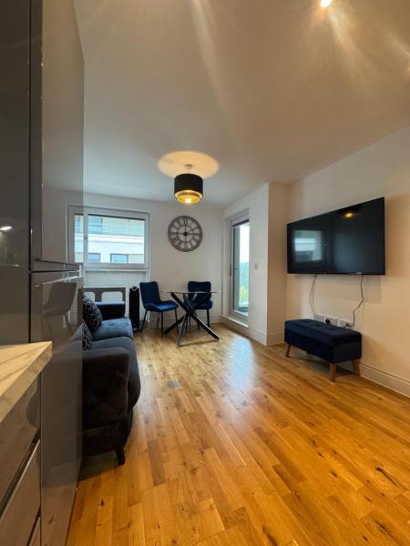 A la foto es mostra l'objecte Luxury 1 bedroom Apartment, large balcony with Views Town Centre situat a la ciutat de Stevenage.