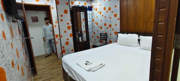 Auf dem Foto ist das Objekt Hotel O Shiv Vandana Inn in der Stadt Thane zu sehen.