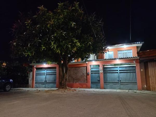 写真にはコチャバンバ市にあるLa casita del abu Alfredoが写っています。