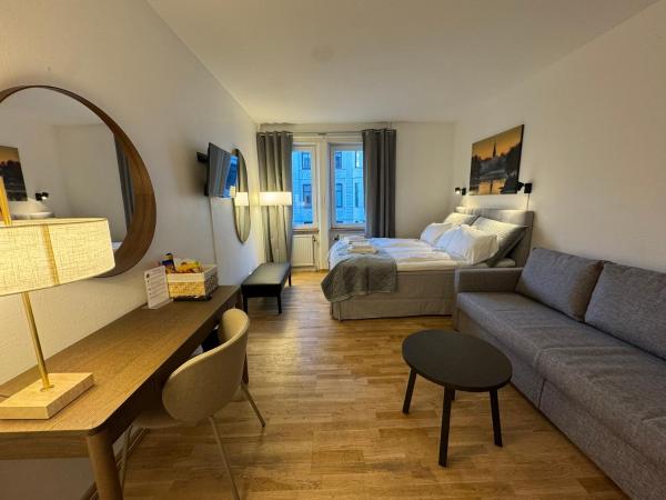 A la foto es mostra l'objecte Solsta Hotell situat a la ciutat de Karlstad.