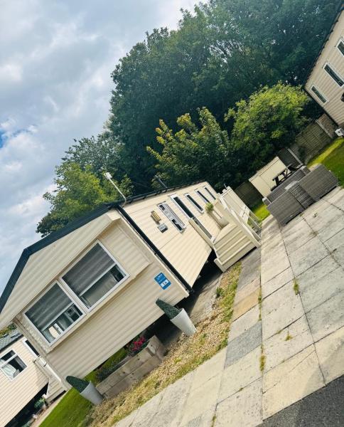 Vinchella-3 Bedroom Caravan - Grange-over-Sands