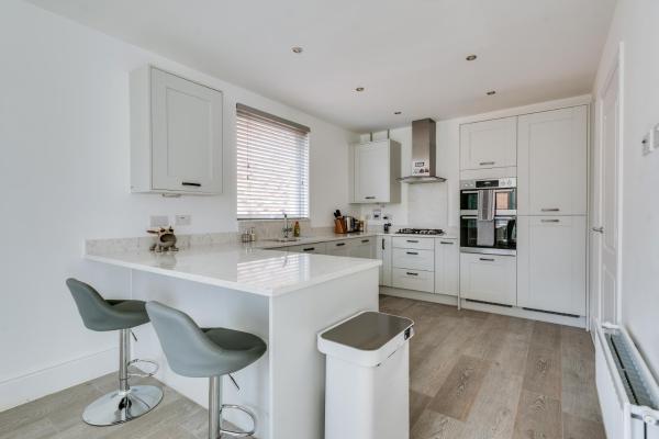 Stylish 4-br House With 3 Ensuite & Free Parking - Headington - Oxford