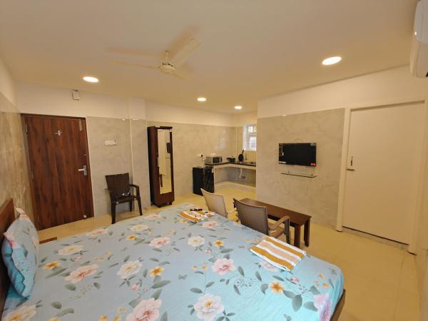 A la foto es mostra l'objecte MADRASl AIRPORT HOTEL & HOMESTAY - NEAR AlRPORT situat a la ciutat de Chennai.