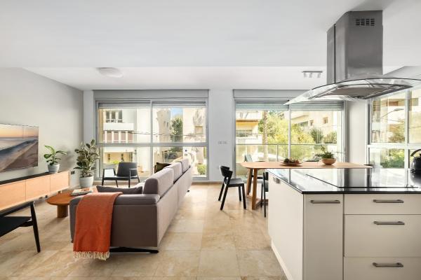 Gordon Beach Bright Spacious Stay - Tel Aviv-Yafo