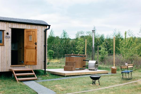 Kuvassa näkyy kohde Shepherd's Huts in Barley Meadow at Spring Hill Farm, joka sijaitsee kaupungissa Oxford.