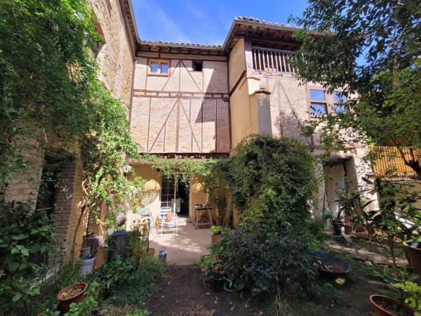 Nella foto è visibile l'oggetto Dúplex independiente con acceso a patio y piscina La nueva Candeleda situato nella città di Candeleda.