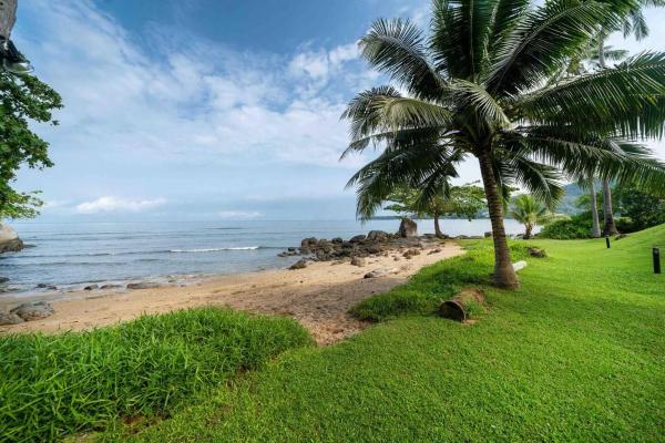 Foto 1: 35 - Vast Beach Front Villa