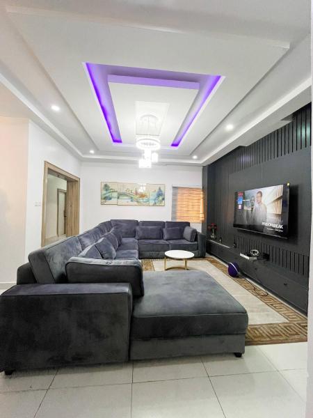A la foto es mostra l'objecte Luxurious 3BR Apartment 247 Power City views situat a la ciutat de Kadobunkuro.