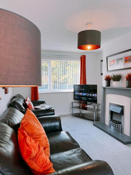 A la foto es mostra l'objecte Modern 3 Bed house with parking - Chorley near M61 situat a la ciutat de Heapey.