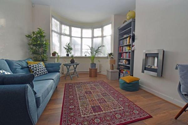 A la foto es mostra l'objecte Full Home in Birmingham situat a la ciutat de Quinton.