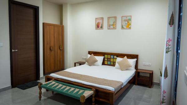 Yellow Lotus - Homestay - Udaipur