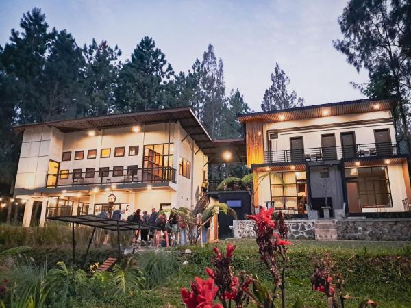 Bromo Dormitory, Bromo