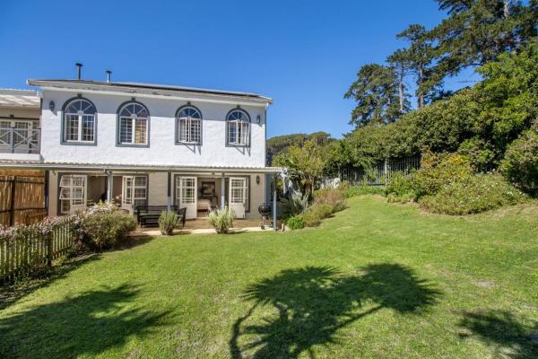 Na foto é possível ver o objeto Bloom Garden Cottage localizado na cidade de Constantia.