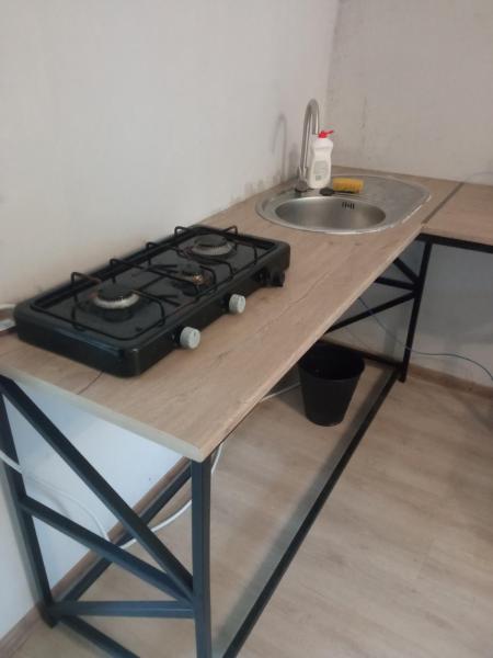Bild 5: studio with a fireplace