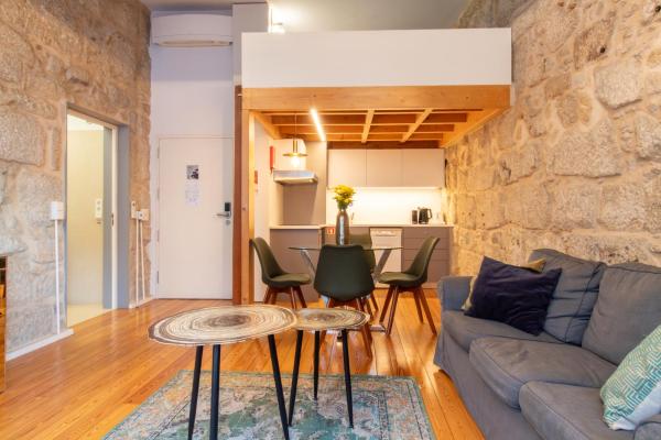 LovelyStay - Aurora Mezzanine, Porto