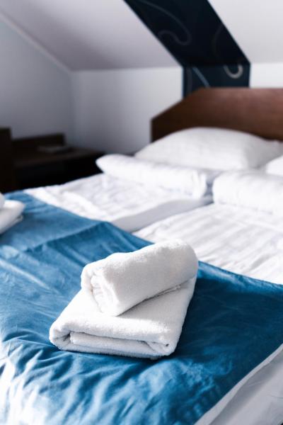 På bildet vises objektet GAJOVA Restauracja & Nocleg som ligger i byen Jerzyn.