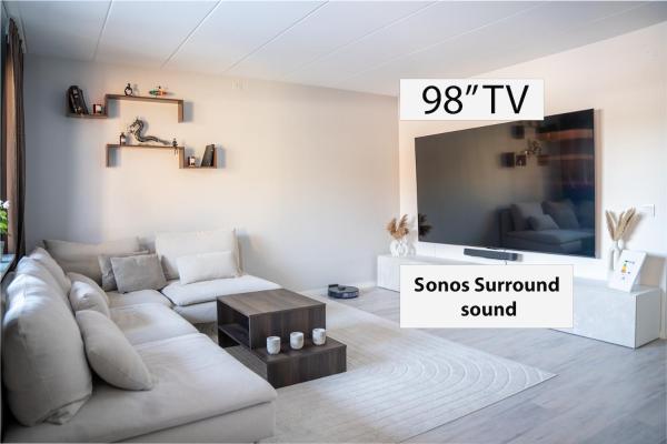 A la foto es mostra l'objecte Luxurious house 20 minutes from Stockholm city situat a la ciutat de Glömsta.