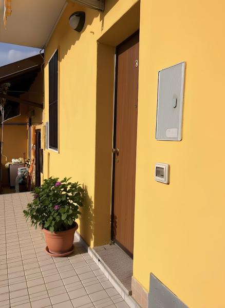 A la foto es mostra l'objecte Casa Samu situat a la ciutat de Cornaredo.