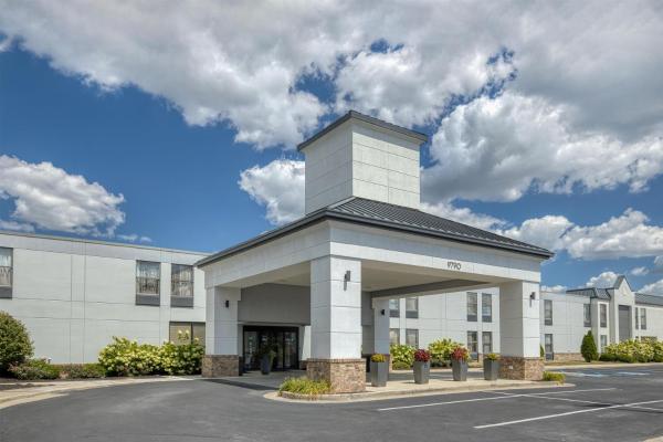 写真にはフィッシャーズ市にあるBest Western Fishers Indianapolis Areaが写っています。