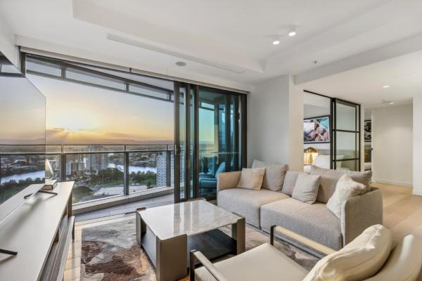 Jewel Luxury Beachside 2-bed With Water View Gym - Broadbeach