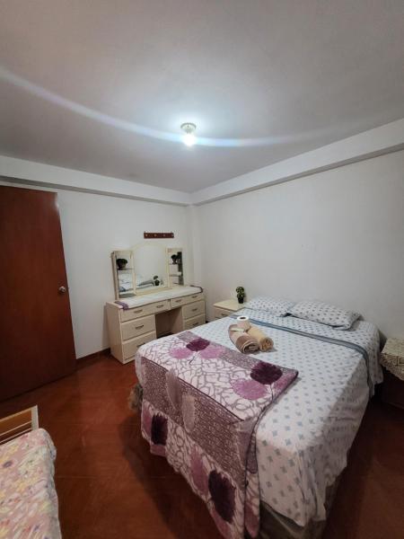 A la foto es mostra l'objecte Habitación privada cerca del aeropuerto situat a la ciutat de Lima.