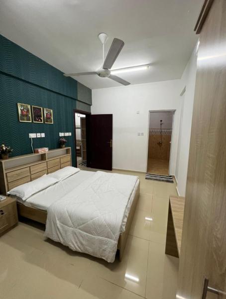 Na foto é possível ver o objeto شقة البشائر localizado na cidade de Ḩalbān.