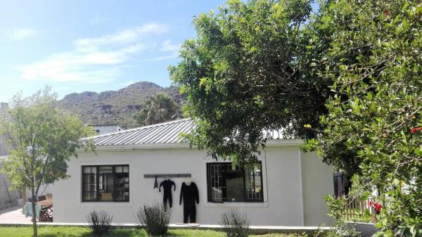 写真にはGlencairn市にあるGlen Valley Cottageが写っています。