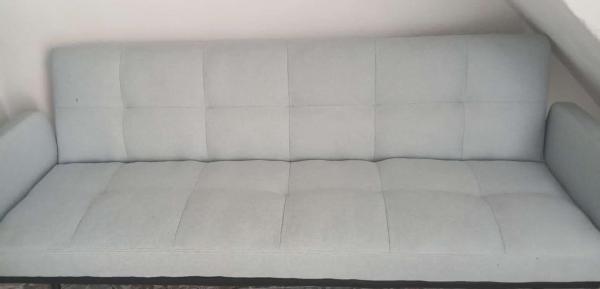 A la foto es mostra l'objecte Sofa bed for children at a beautiful townhouse situat a la ciutat de Rute.