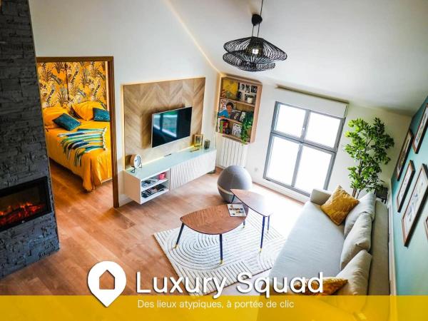 A la foto es mostra l'objecte Luxury Marvel Studio - F2 situat a la ciutat de Champlan.