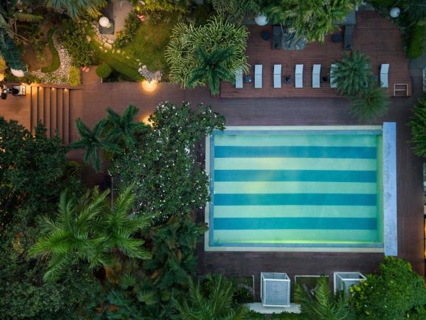 Na zdjęciu widoczny jest obiekt Novotel Abidjan Plateau położony w mieście Sassako Bégniny.