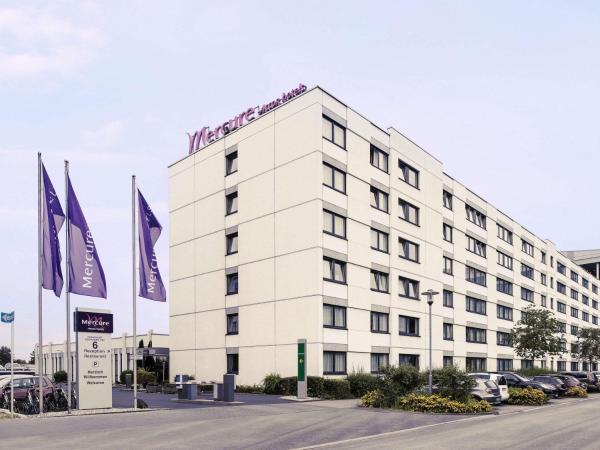Na fotografii je vidět objekt Mercure Hotel Frankfurt Eschborn Ost nacházející se ve městě Eschborn.