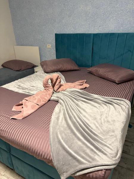 A la foto es mostra l'objecte Ama situat a la ciutat de Constanţa.