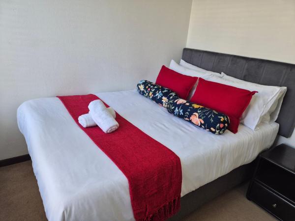 En la foto se muestra el objeto Elegant Bliss -2 bedroomed at Dainfern, in Fourways, Sandton ubicado en la ciudad de Fourways.