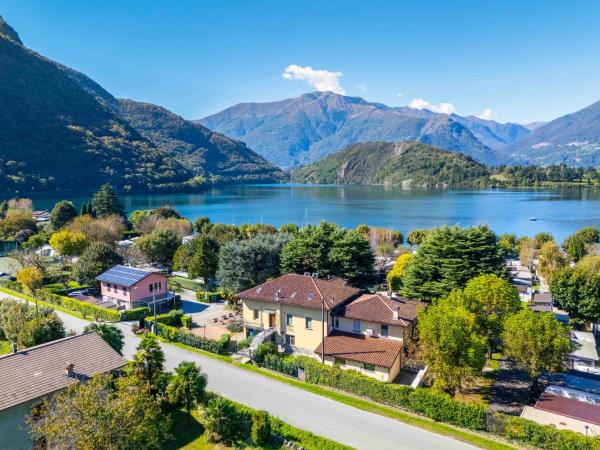 Nella foto è visibile l'oggetto Green Village Accommodations situato nella città di Colico.