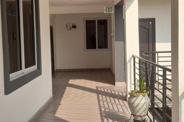 1 Bed Apartment Sleeps 4 with Free Parking, Kasoa