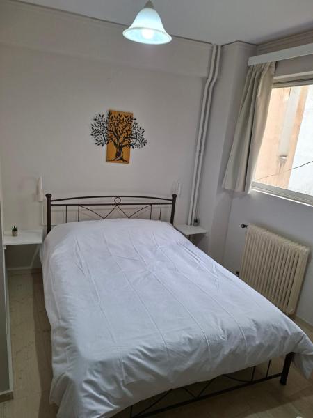 The photo shows the Charming Studio located in the city of Chalkida.