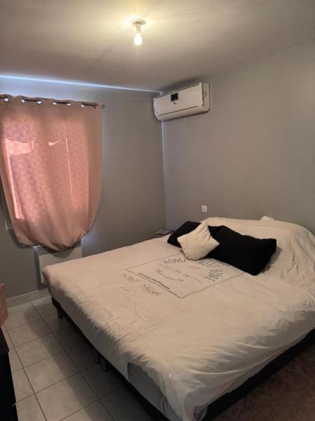 A la foto es mostra l'objecte Maison verdoyante situat a la ciutat de Monteux.