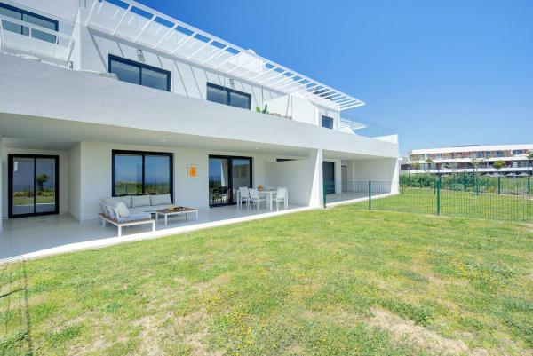 Фотография 6: Infinity Pool, Sea View and Private Terrace