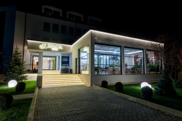 The photo shows the Hotel Zamca Suceava located in the city of Suceava.