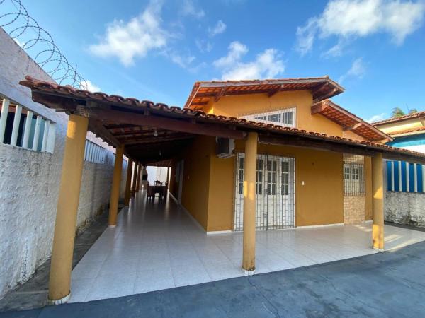 Casa Com Piscina Próximo A Praia Do Atalaia E Rua Do Atalho - Salinópolis
