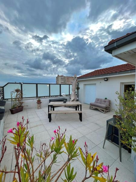 Superbe Appart Design - Rooftop Privé Proche Paris - Pontault-Combault