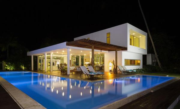 A la foto es mostra l'objecte Luxurious beachfront house Las Brisa situat a la ciutat de El Limón.
