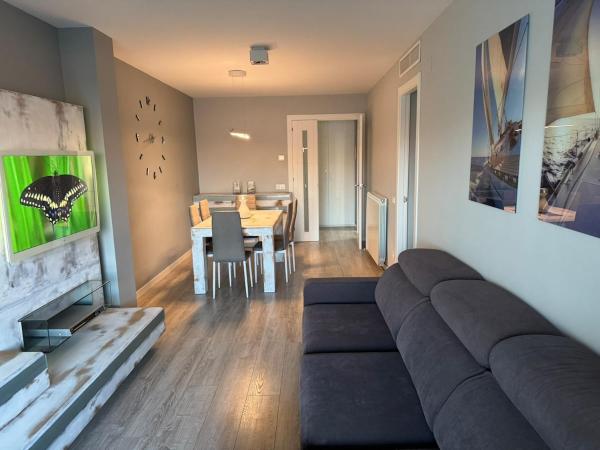 En la foto se muestra el objeto Piso Cunit ubicado en la ciudad de Cunit.