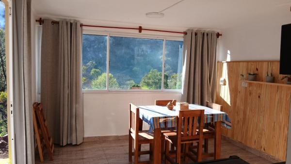 На фото показан объект Hospedaje El Zorzal - San Francisco, Jujuy, Argentina, расположенный в городе Валье-Гранде.