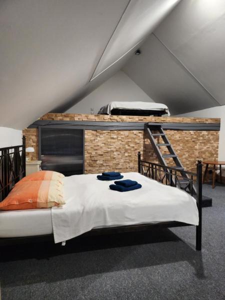 Loft 70 M2 - Ceca